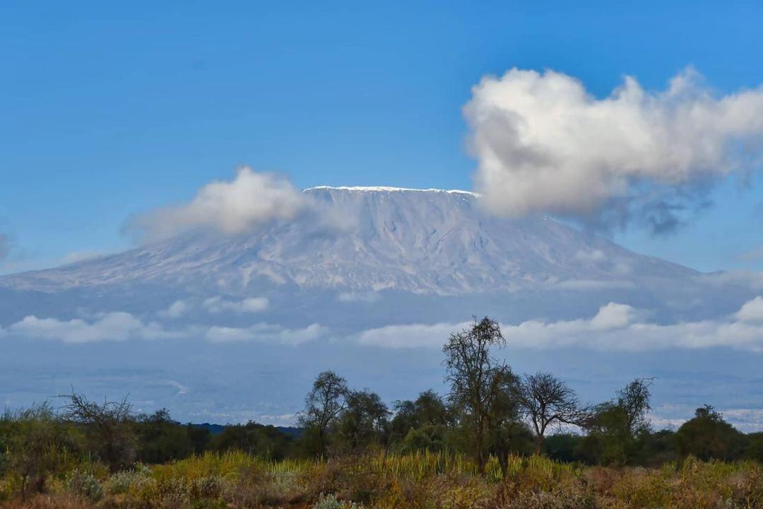 Amboseli Cultural Camping Eksteriør billede